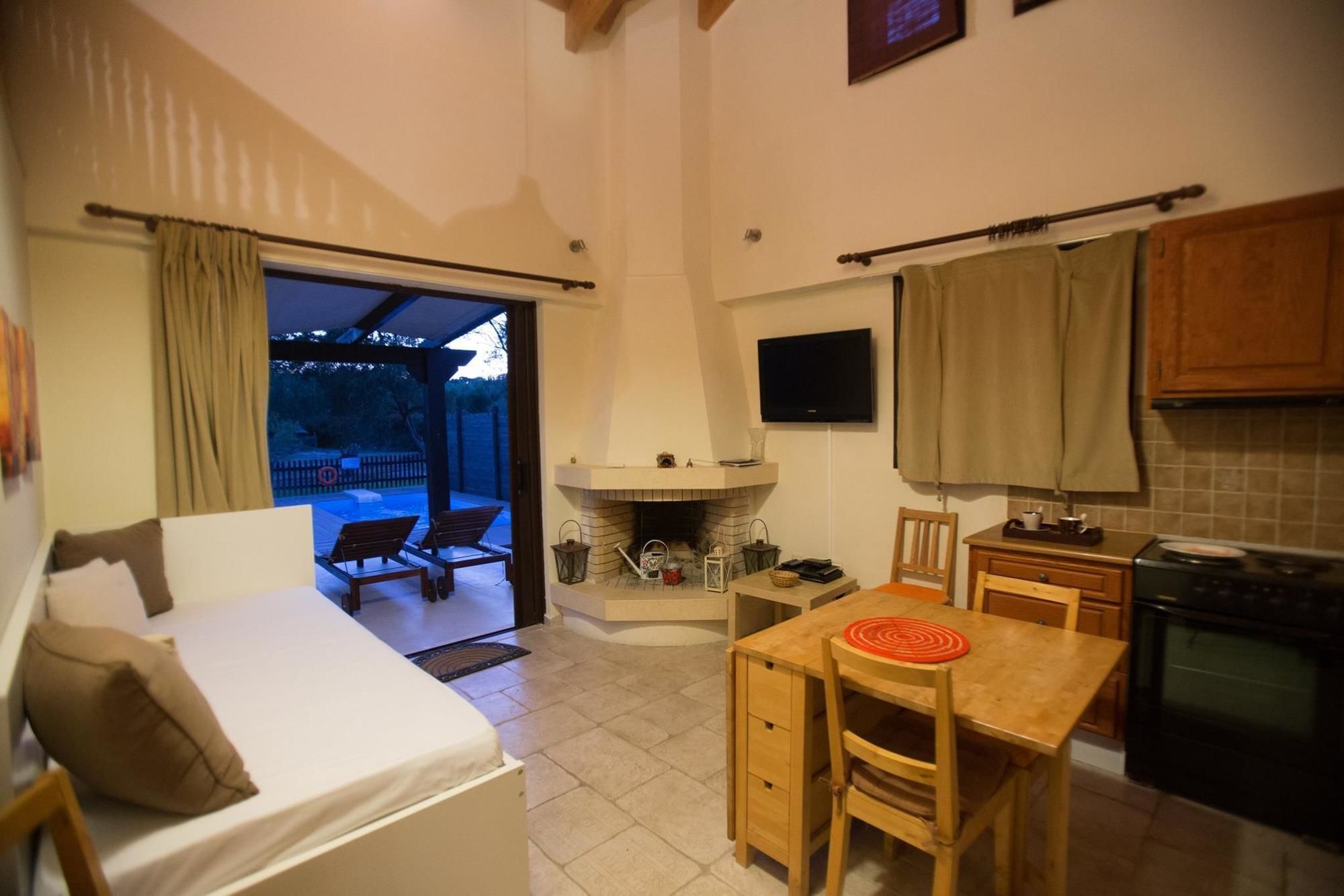 5 Stars Villas 스보로나타 외부 사진